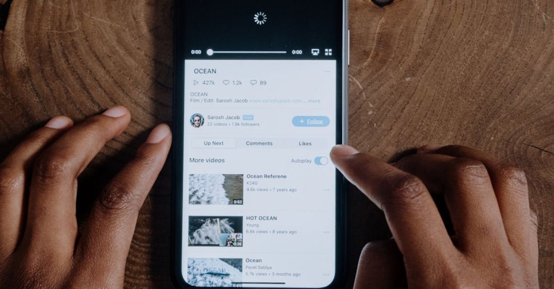 Apps - Loading a Video on a Smartphone